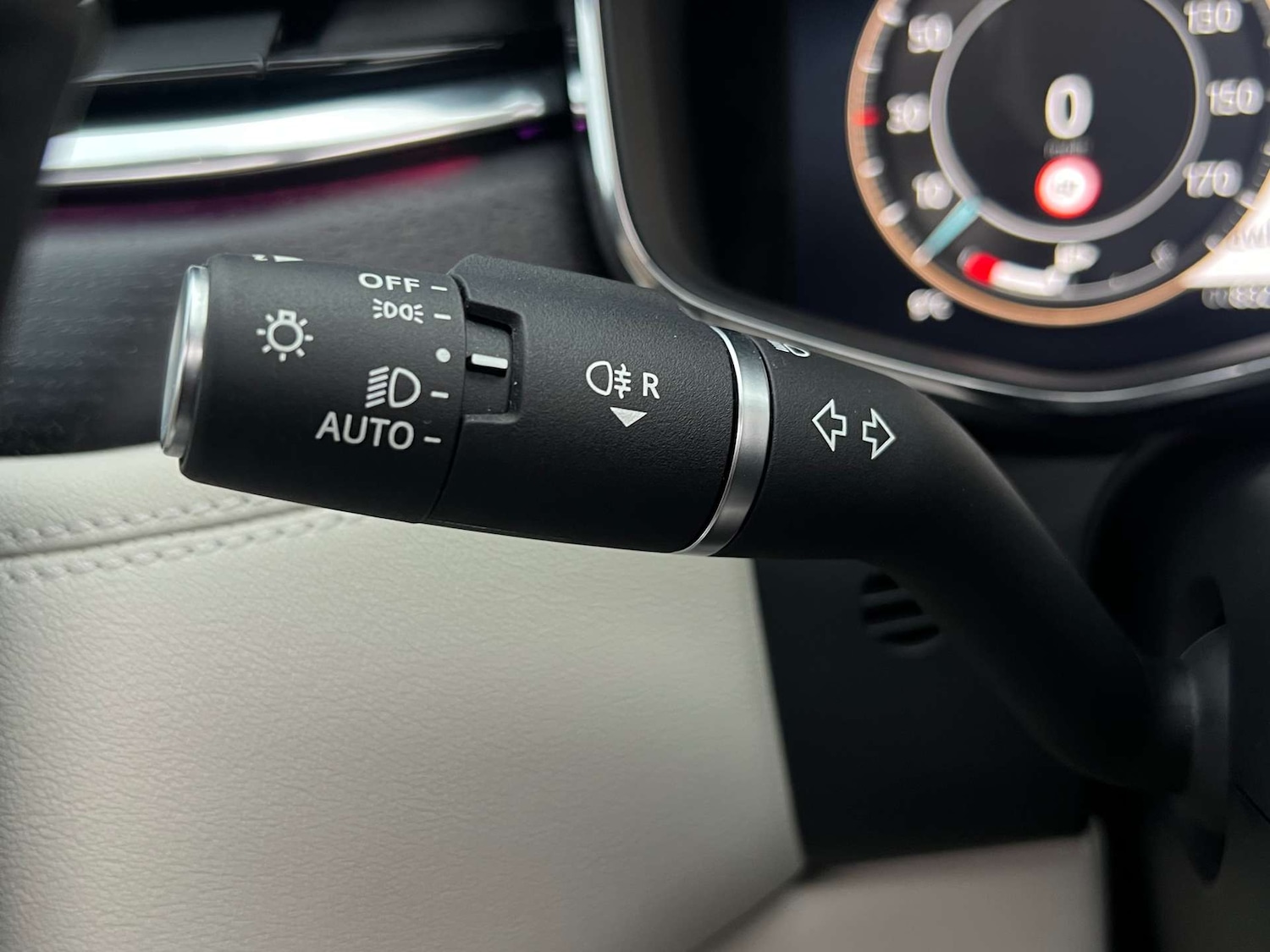 Used Jaguar XF 2024 for sale - 76933028: Photo 32