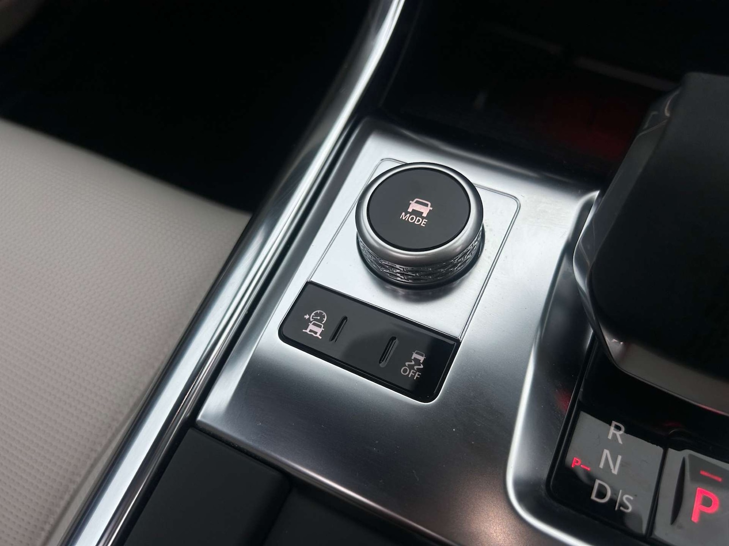 Used Jaguar XF 2024 for sale - 76933028: Photo 46