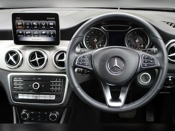 Used Mercedes-Benz GLA 2019 for sale - 76776918: Photo