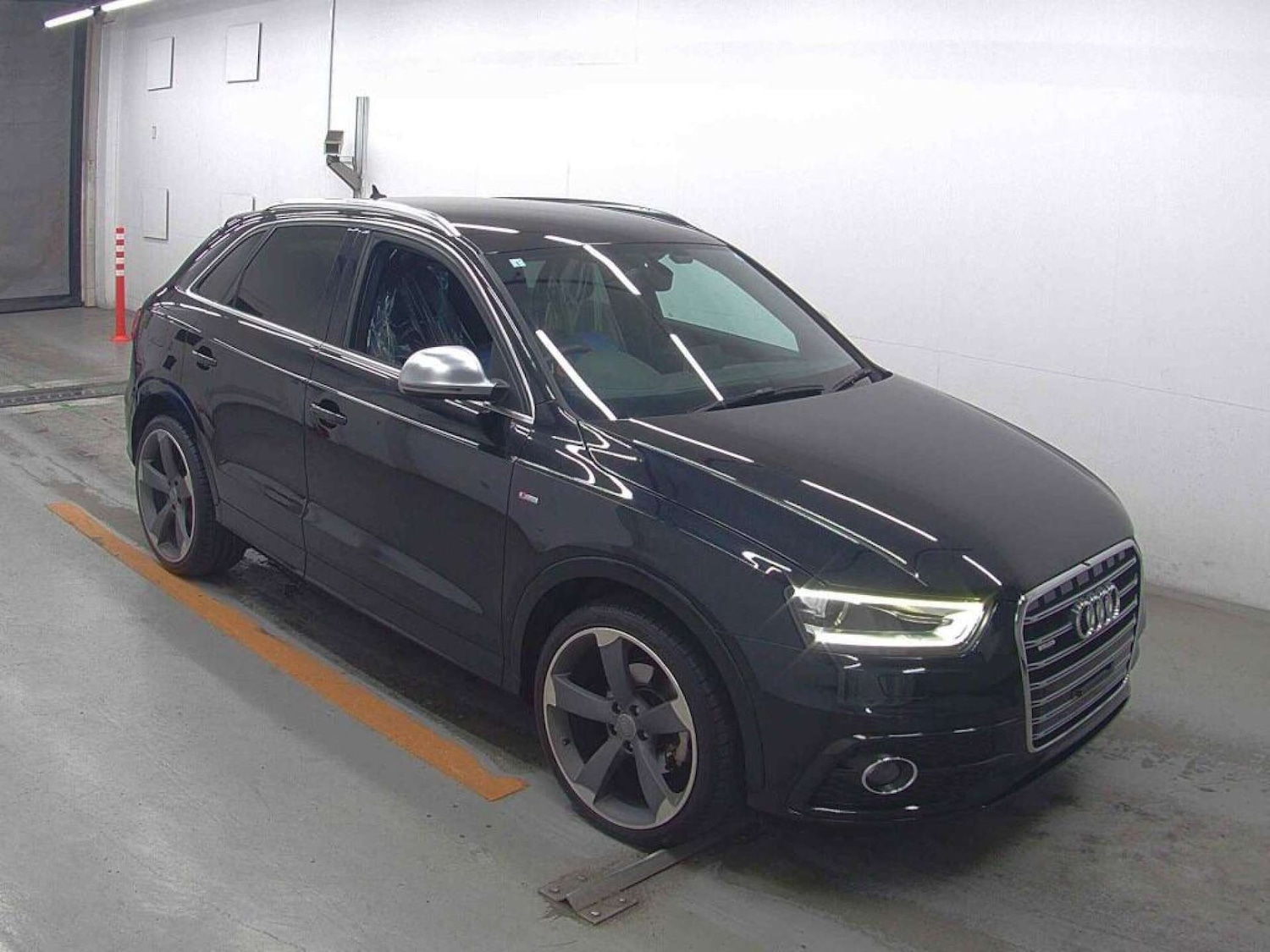 Used Audi Q3 2013 for sale - 77847519: Photo 2