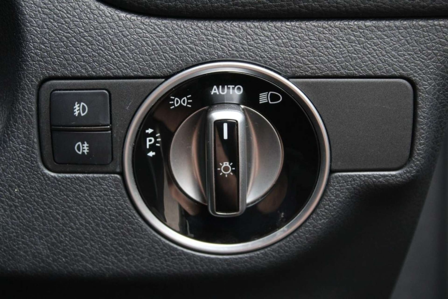 Used Mercedes-Benz GLA 2018 for sale - 76776842: Photo 25