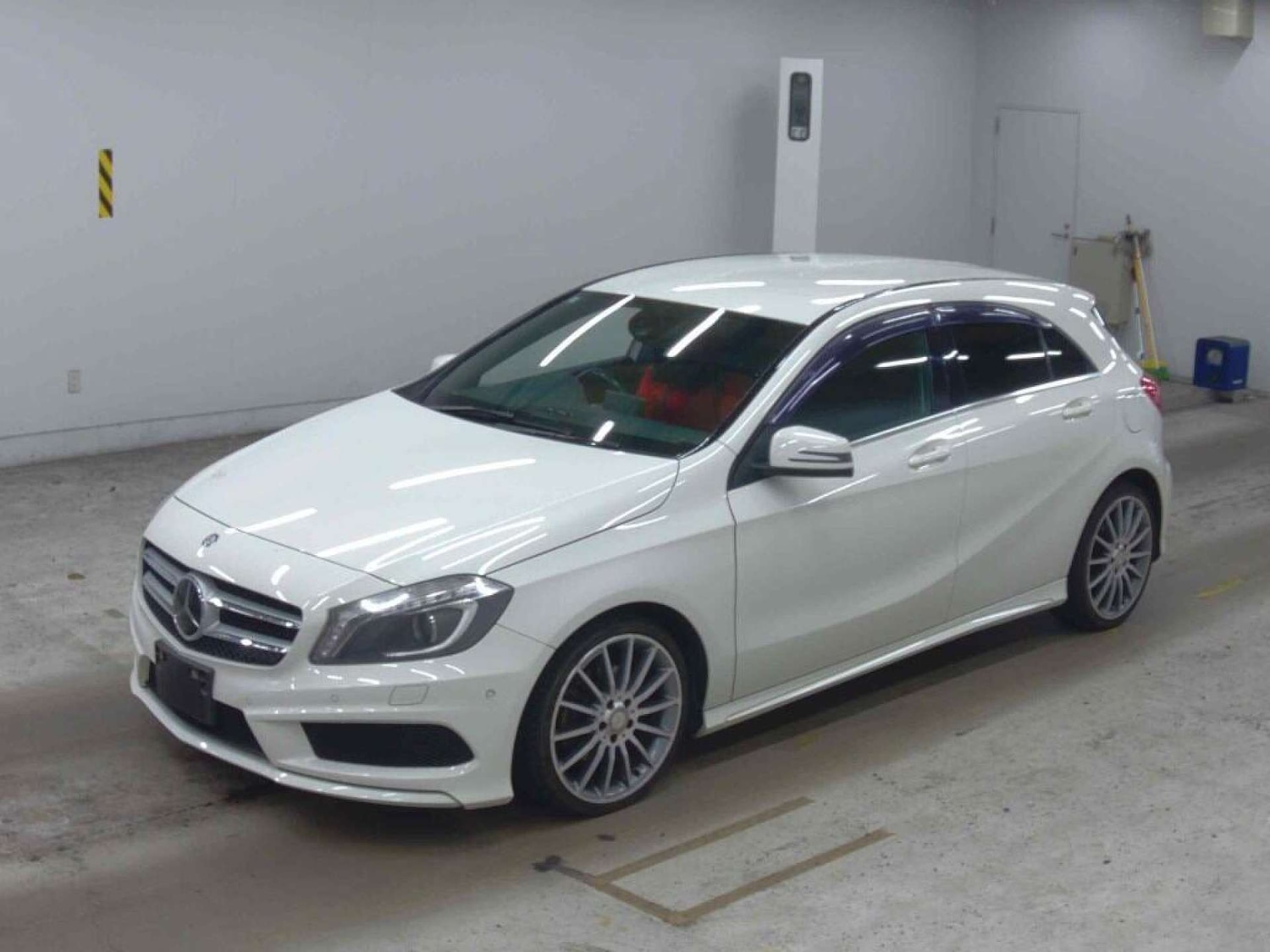 Used Mercedes-Benz A-Class 2013 for sale - 77964813: Photo 4