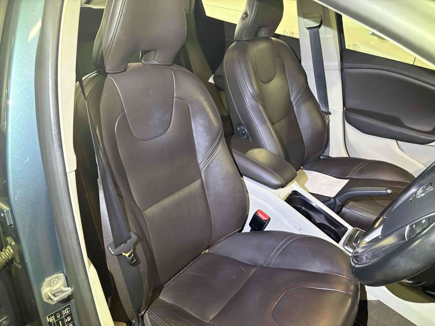 Used Volvo V40 2015 for sale - 77762362: Photo 14