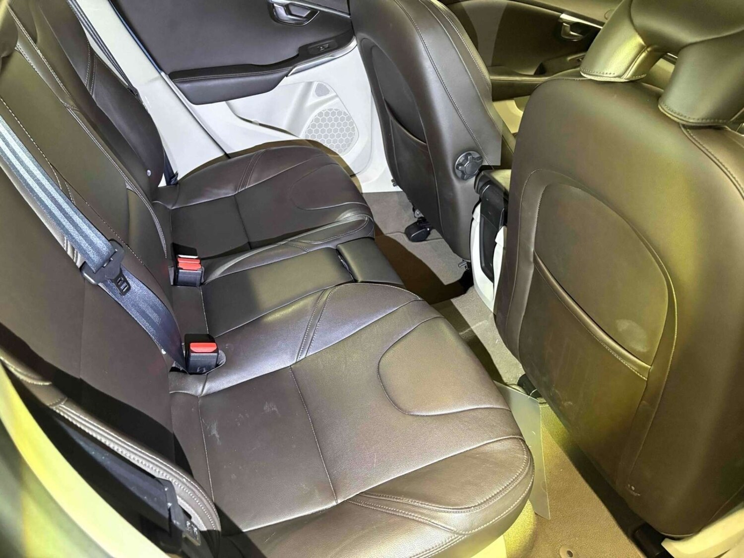 Used Volvo V40 2015 for sale - 77762362: Photo 17