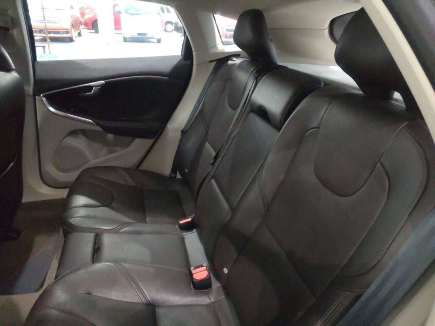 Used Volvo V40 2015 for sale - 77762362: Photo 18