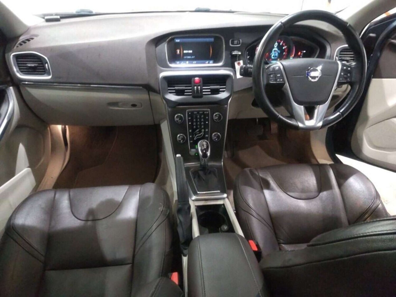 Used Volvo V40 2015 for sale - 77762362: Photo 20