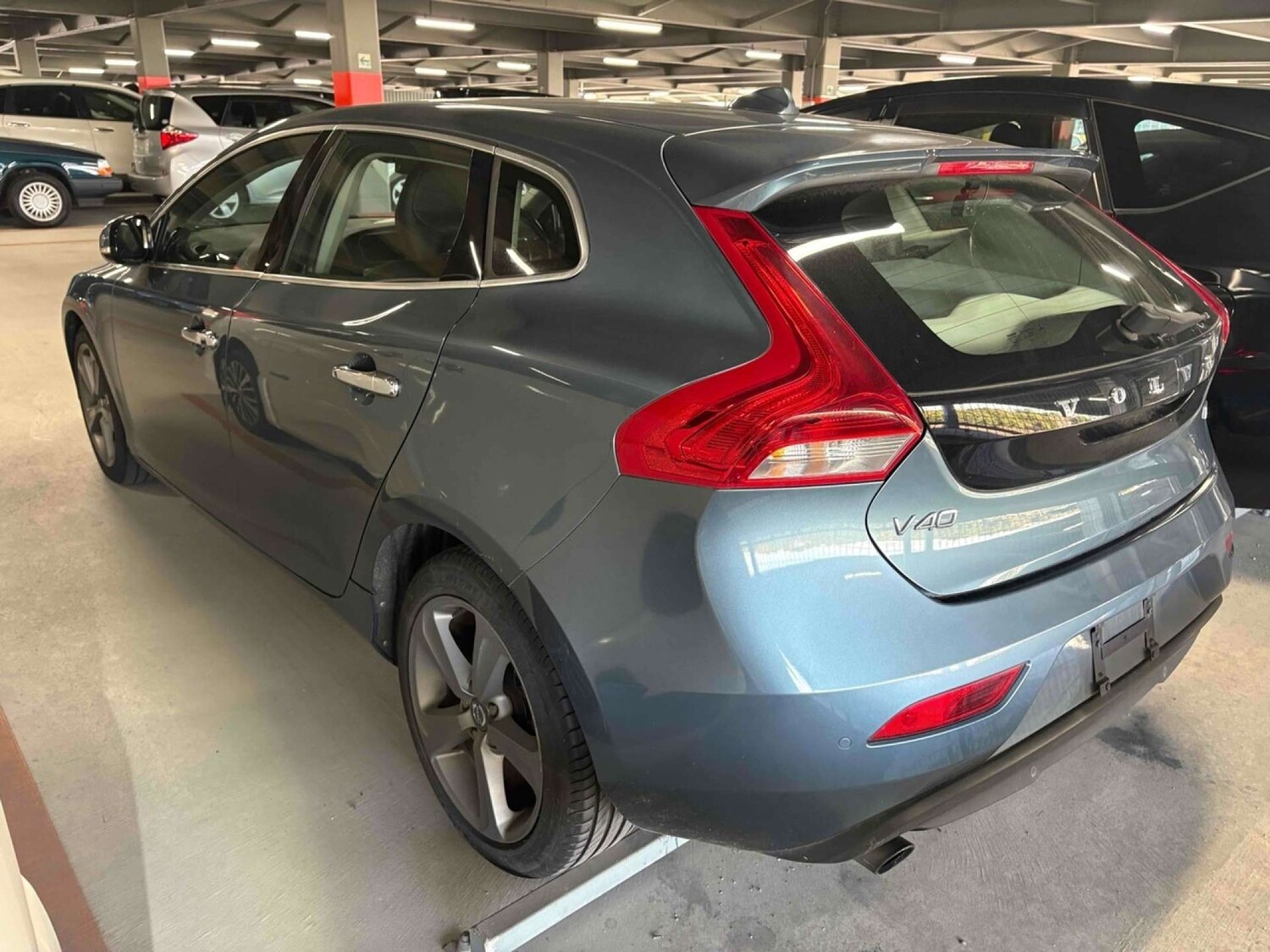 Used Volvo V40 2015 for sale - 77762362: Photo 8