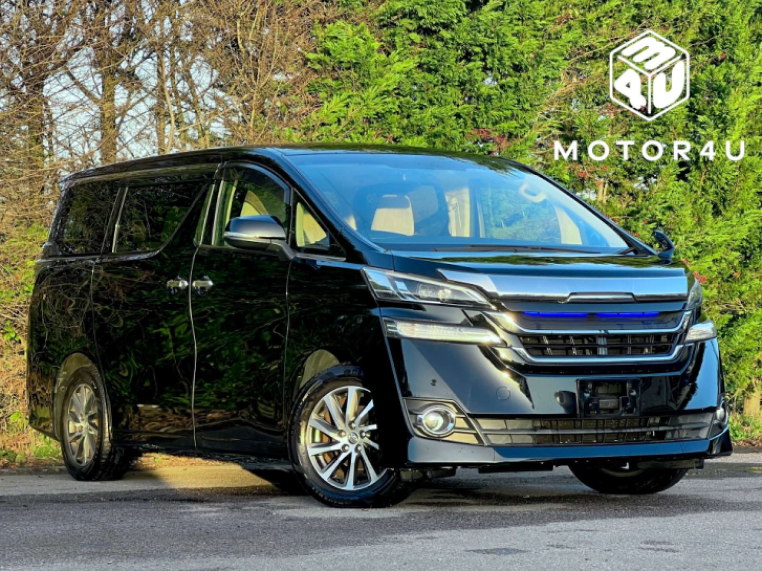 Used Toyota Vellfire 2015 for sale - 76830942: Photo 1