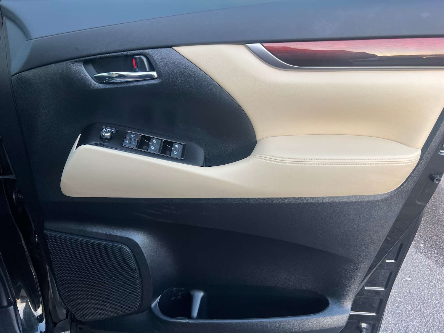 Used Toyota Vellfire 2015 for sale - 76830942: Photo 15