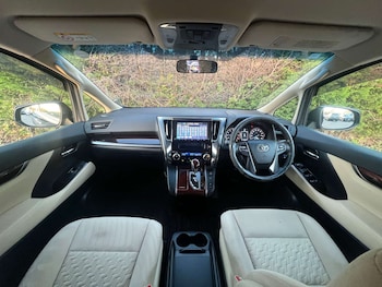 Used Toyota Vellfire 2015 for sale - 76830942: Photo