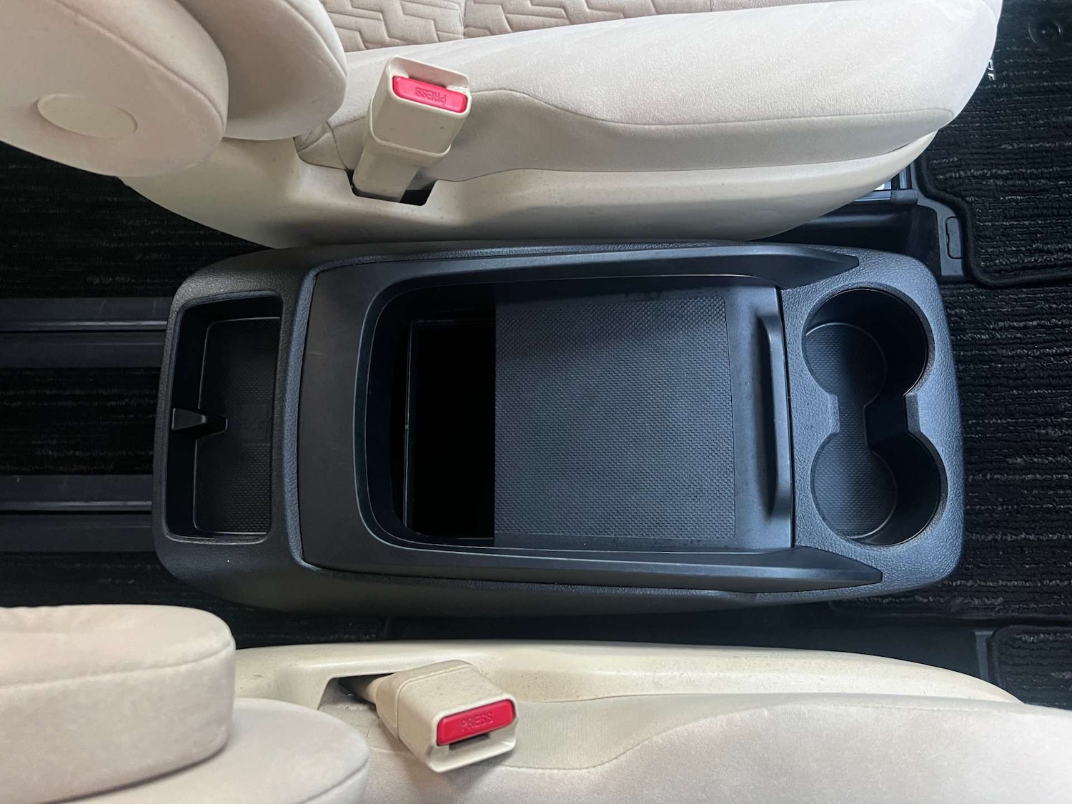 Used Toyota Vellfire 2015 for sale - 76830942: Photo 41