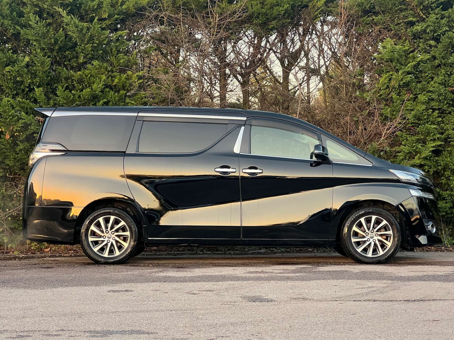 Used Toyota Vellfire 2015 for sale - 76830942: Photo 9