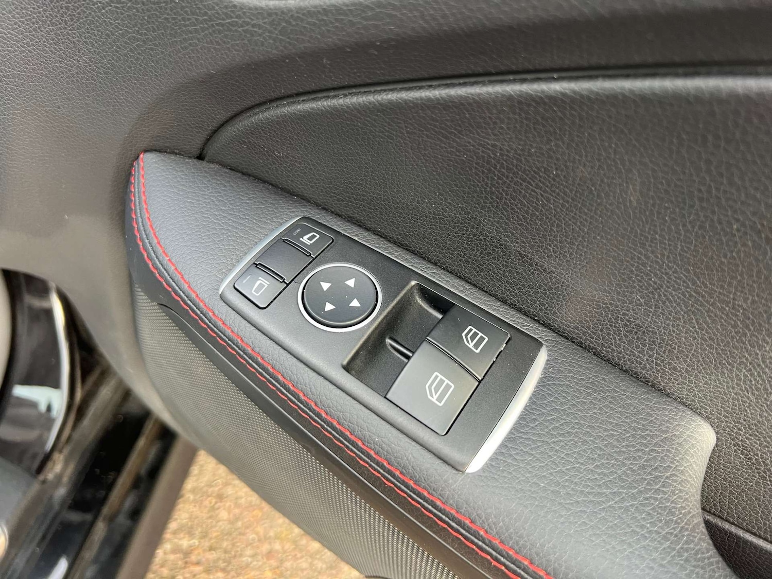 Used Mercedes-Benz SLK 2016 for sale - 76776904: Photo 17