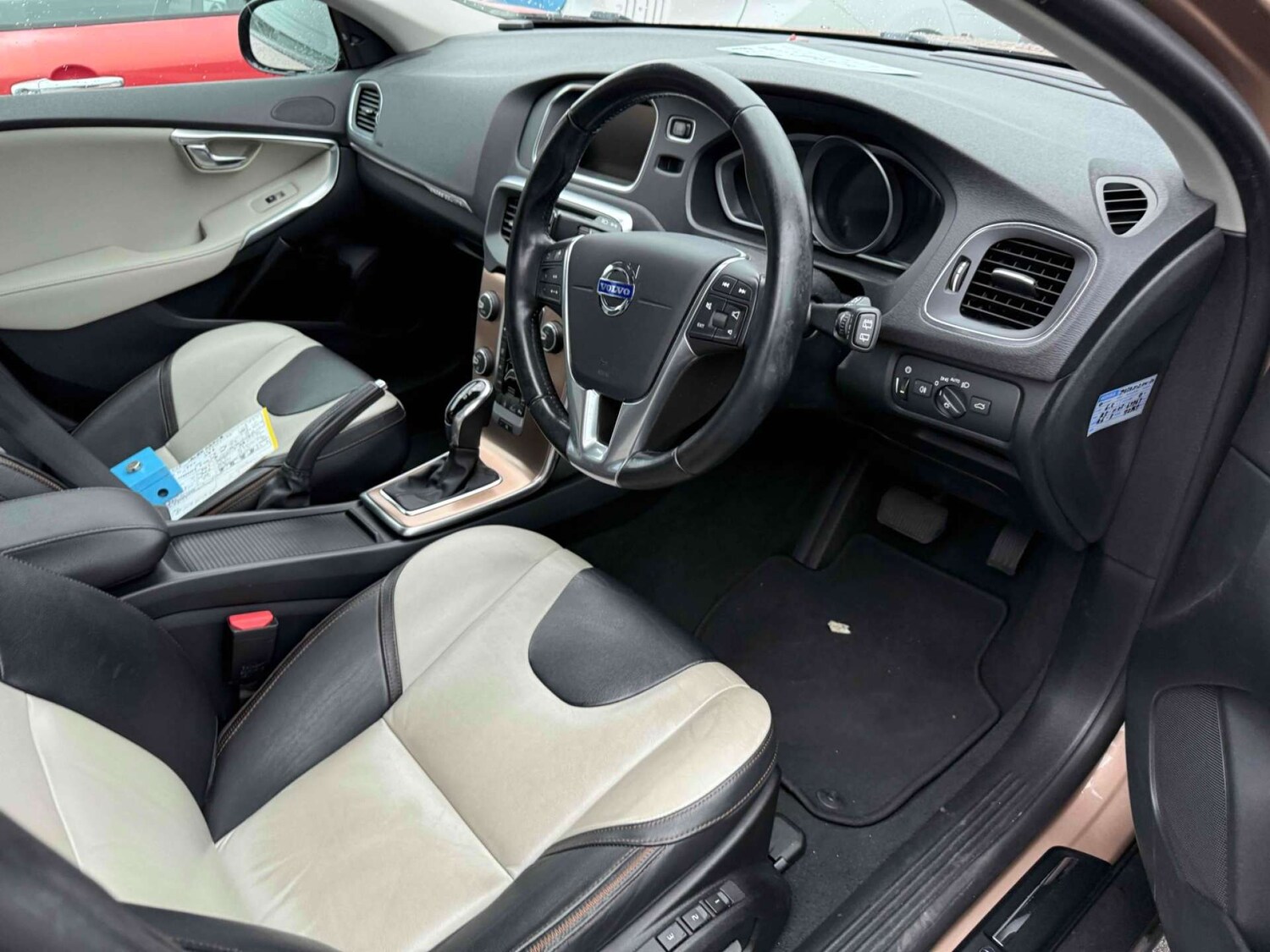 Used Volvo V40 2014 for sale - 77762346: Photo 11