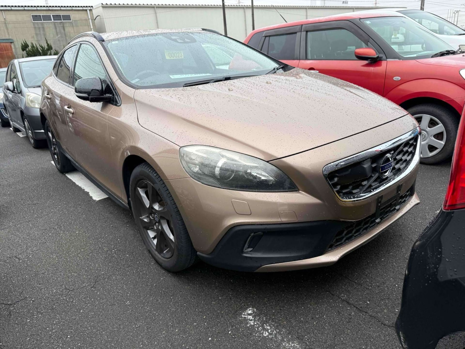 Used Volvo V40 2014 for sale - 77762346: Photo 2
