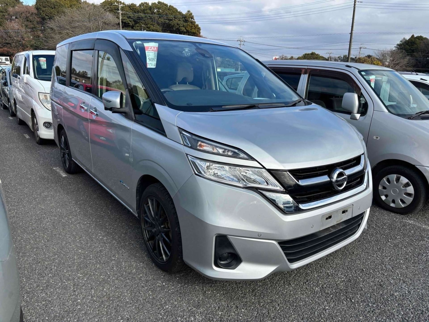 Used Nissan Serena 2016 for sale - 77762376: Photo 2