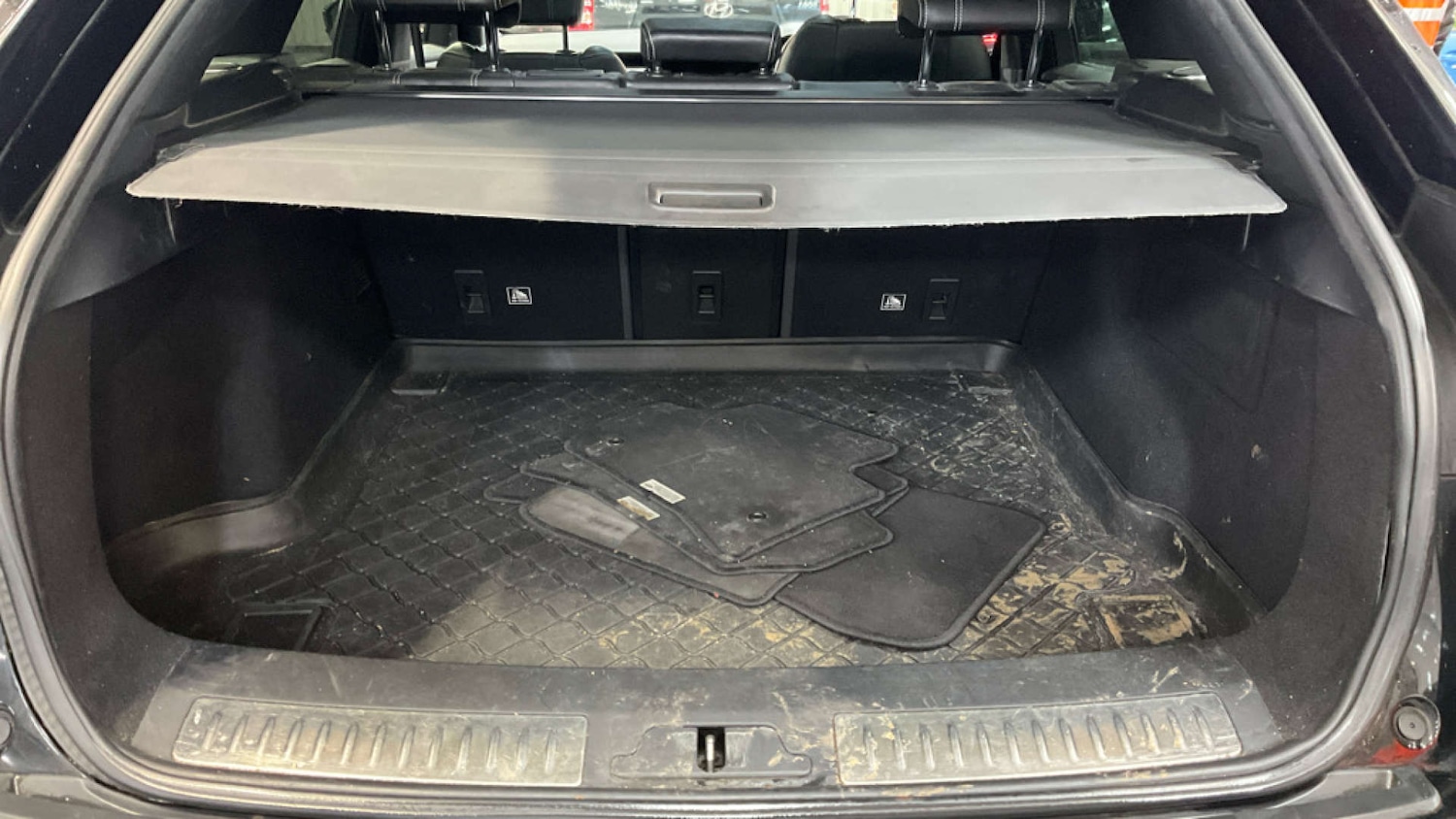 Used Land Rover Range Rover Velar 2018 for sale - 76834600: Photo 11