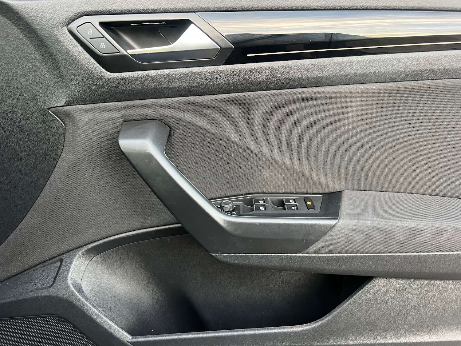 Used Volkswagen T-Roc 2021 for sale - 76776912: Photo 16