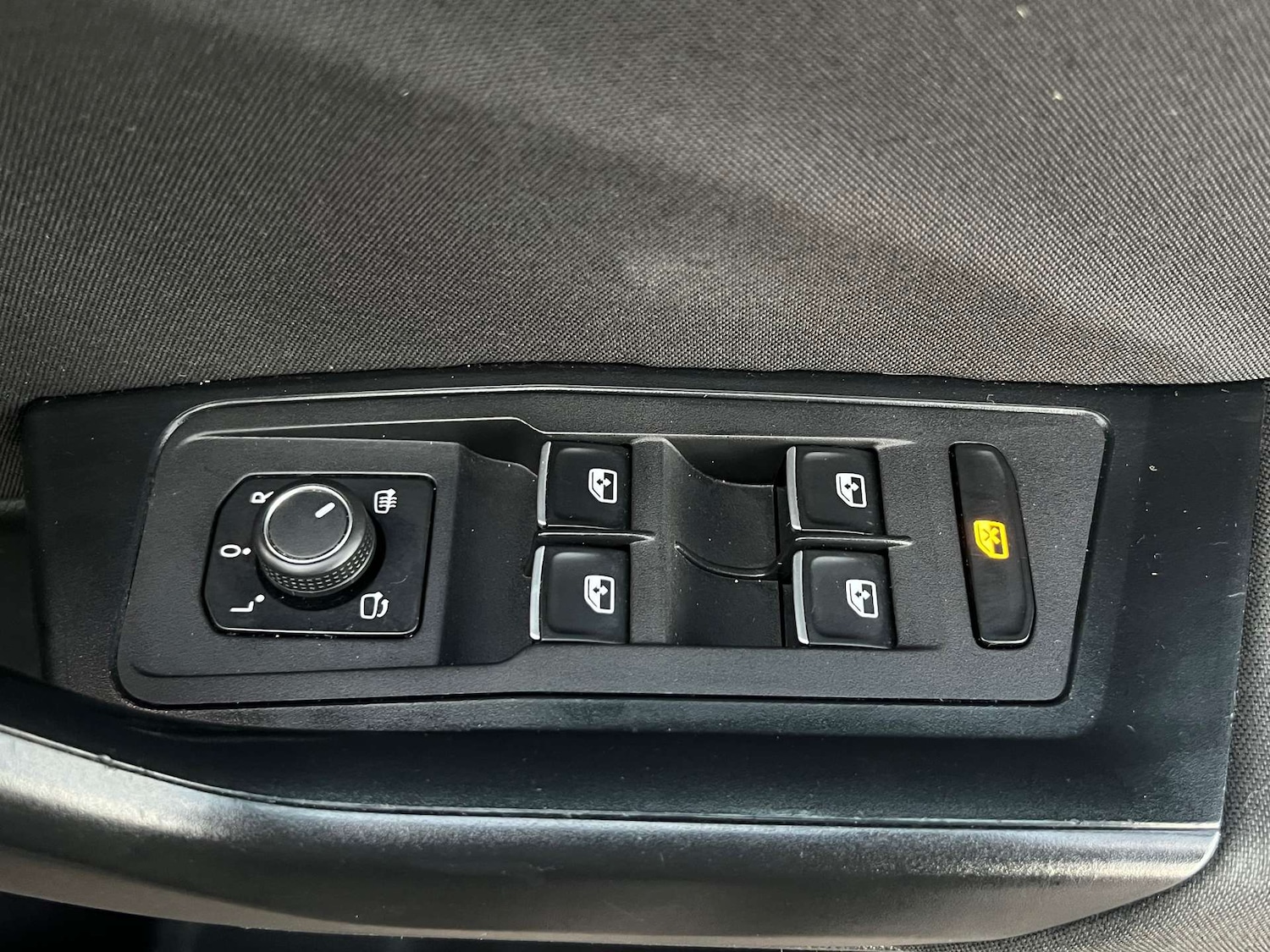 Used Volkswagen T-Roc 2021 for sale - 76776912: Photo 18