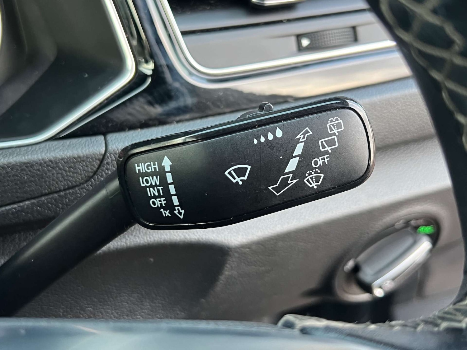 Used Volkswagen T-Roc 2021 for sale - 76776912: Photo 32