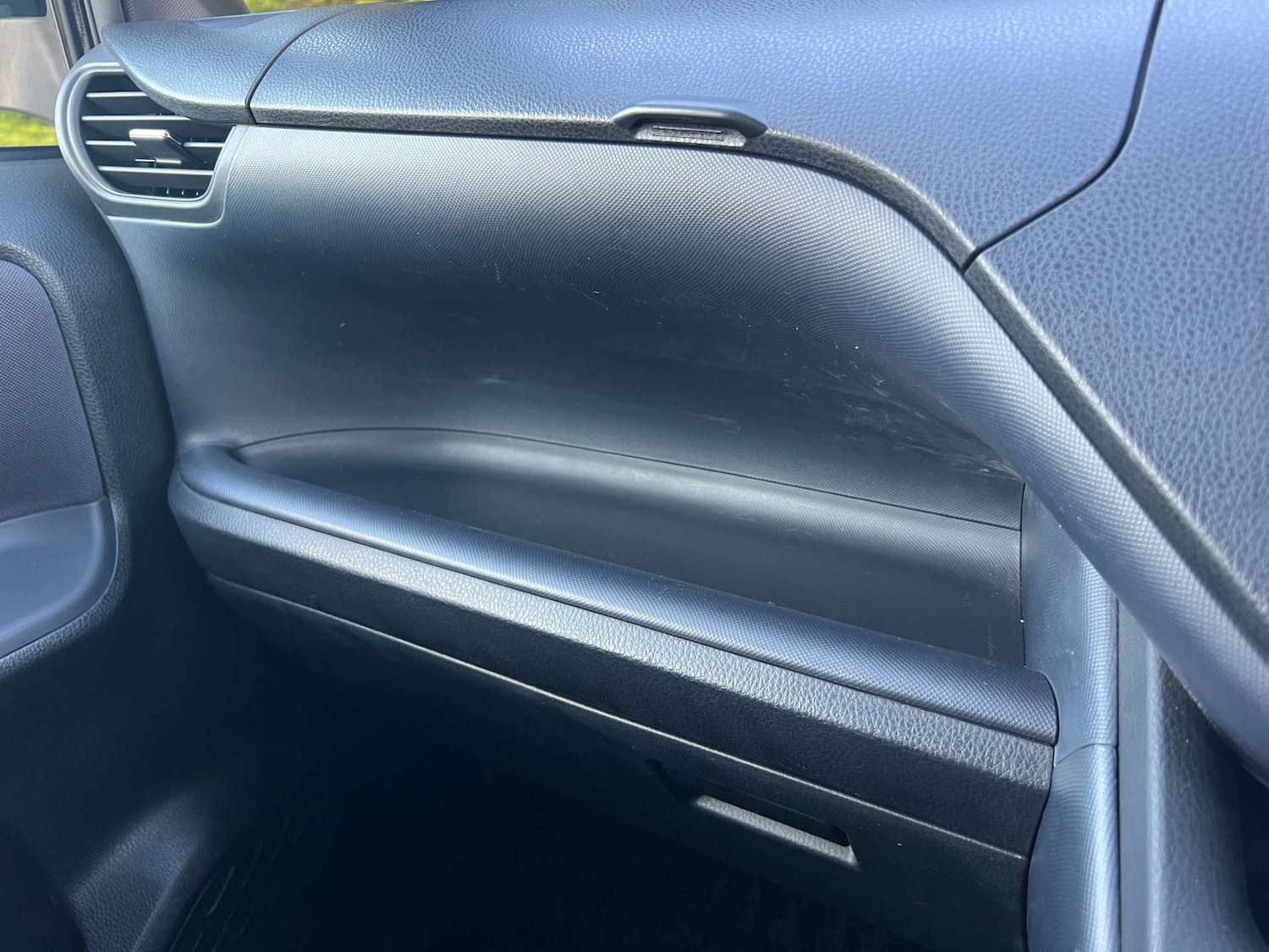 Used Toyota Voxy 2014 for sale - 76971061: Photo 32