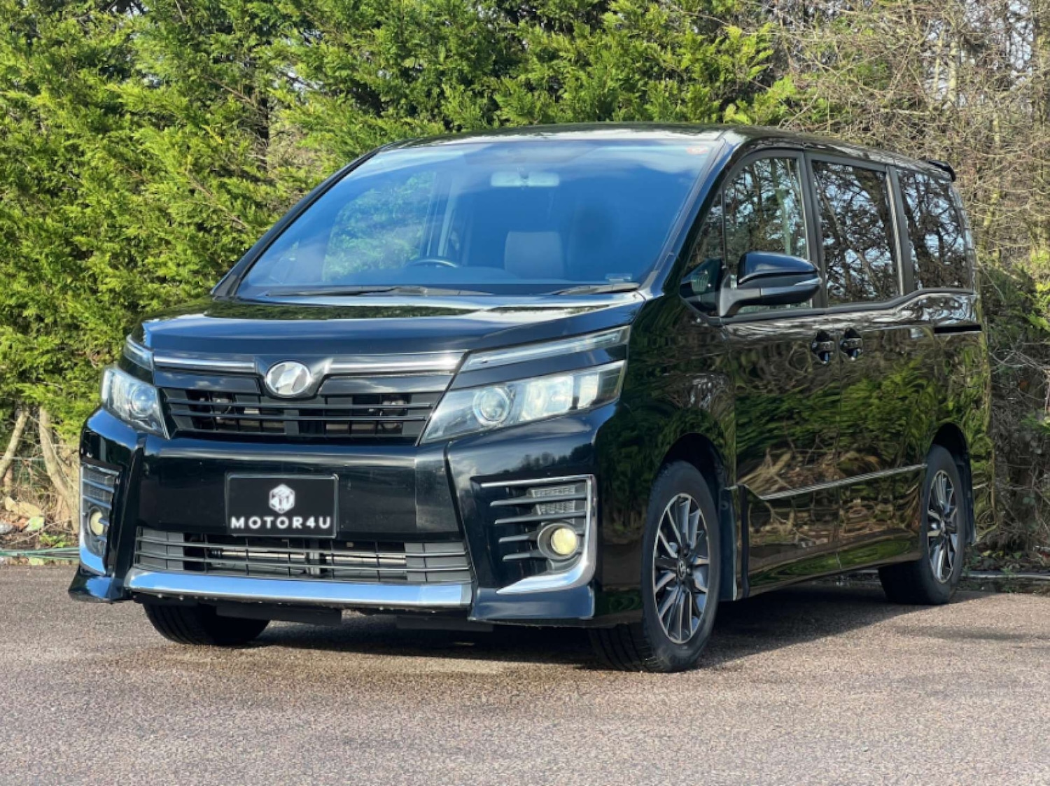 Used Toyota Voxy 2014 for sale - 76971061: Photo 4