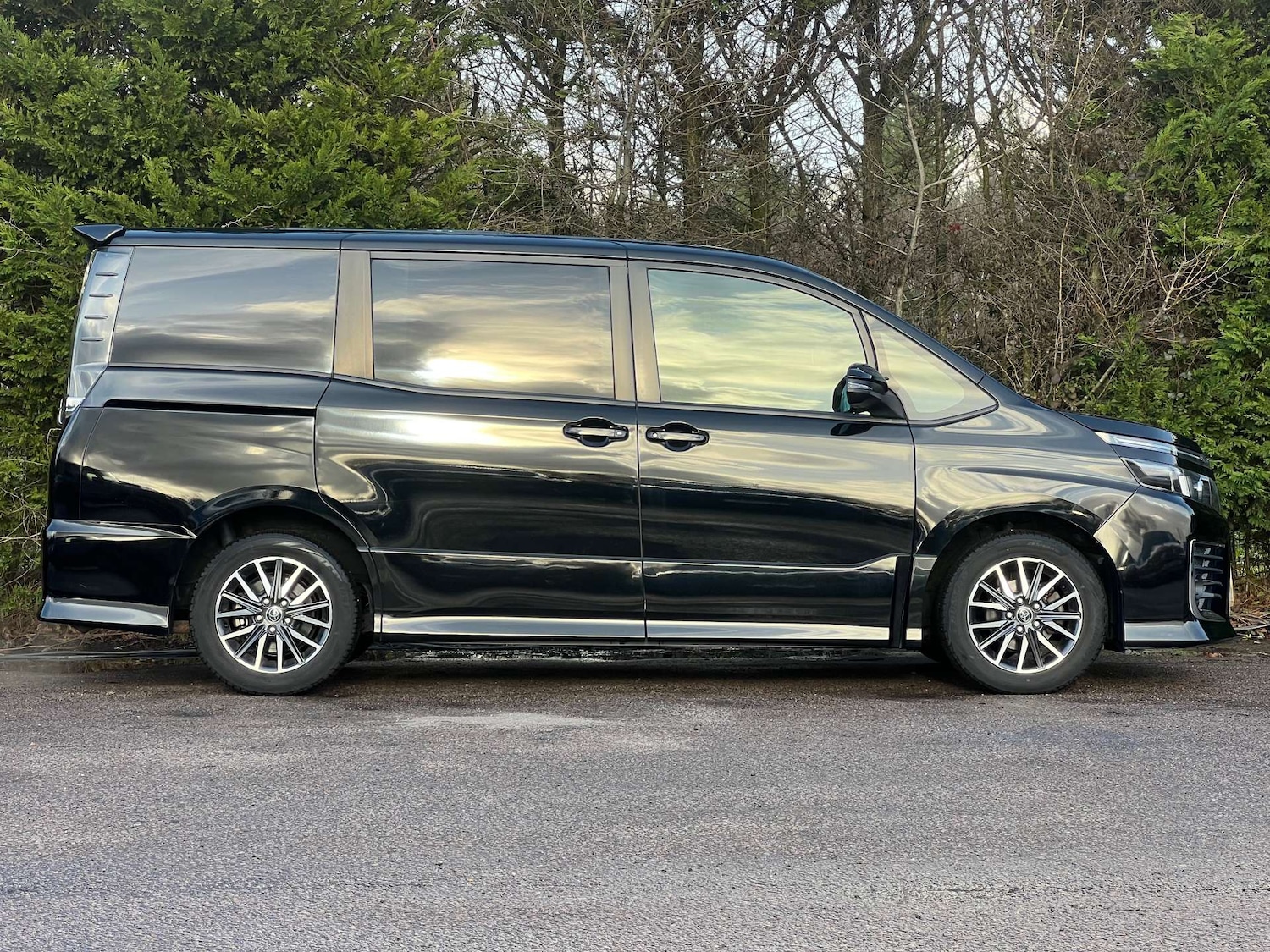 Used Toyota Voxy 2014 for sale - 76971061: Photo 9