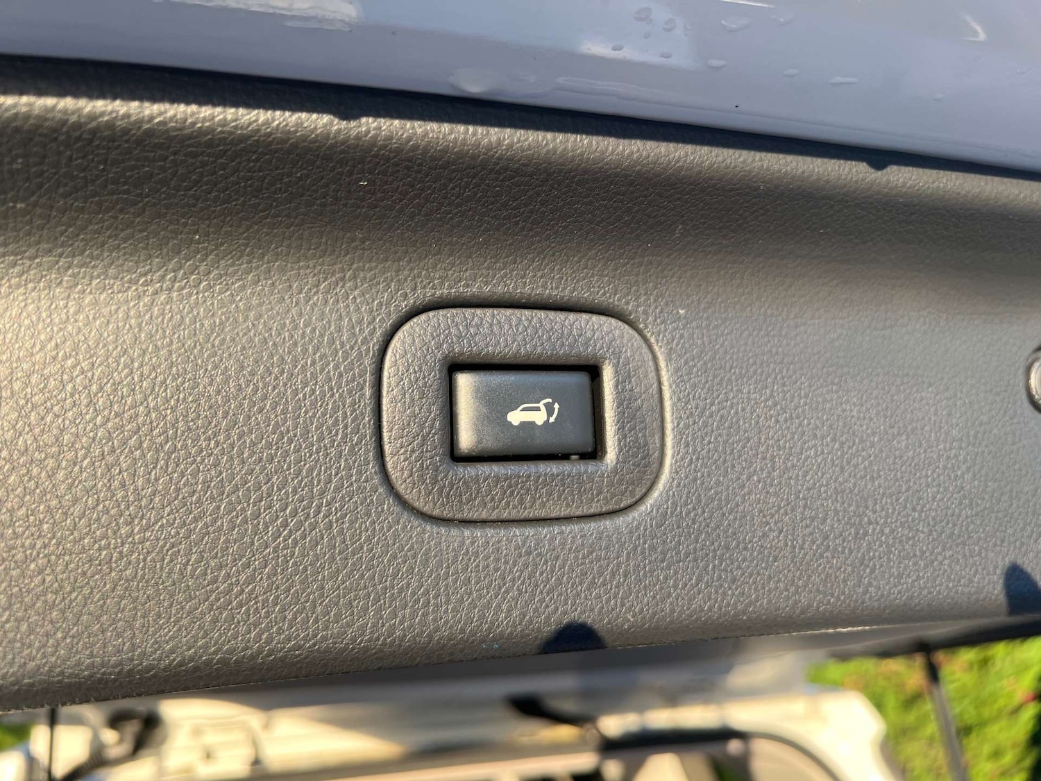 Used Nissan Elgrand 2014 for sale - 76948237: Photo 15