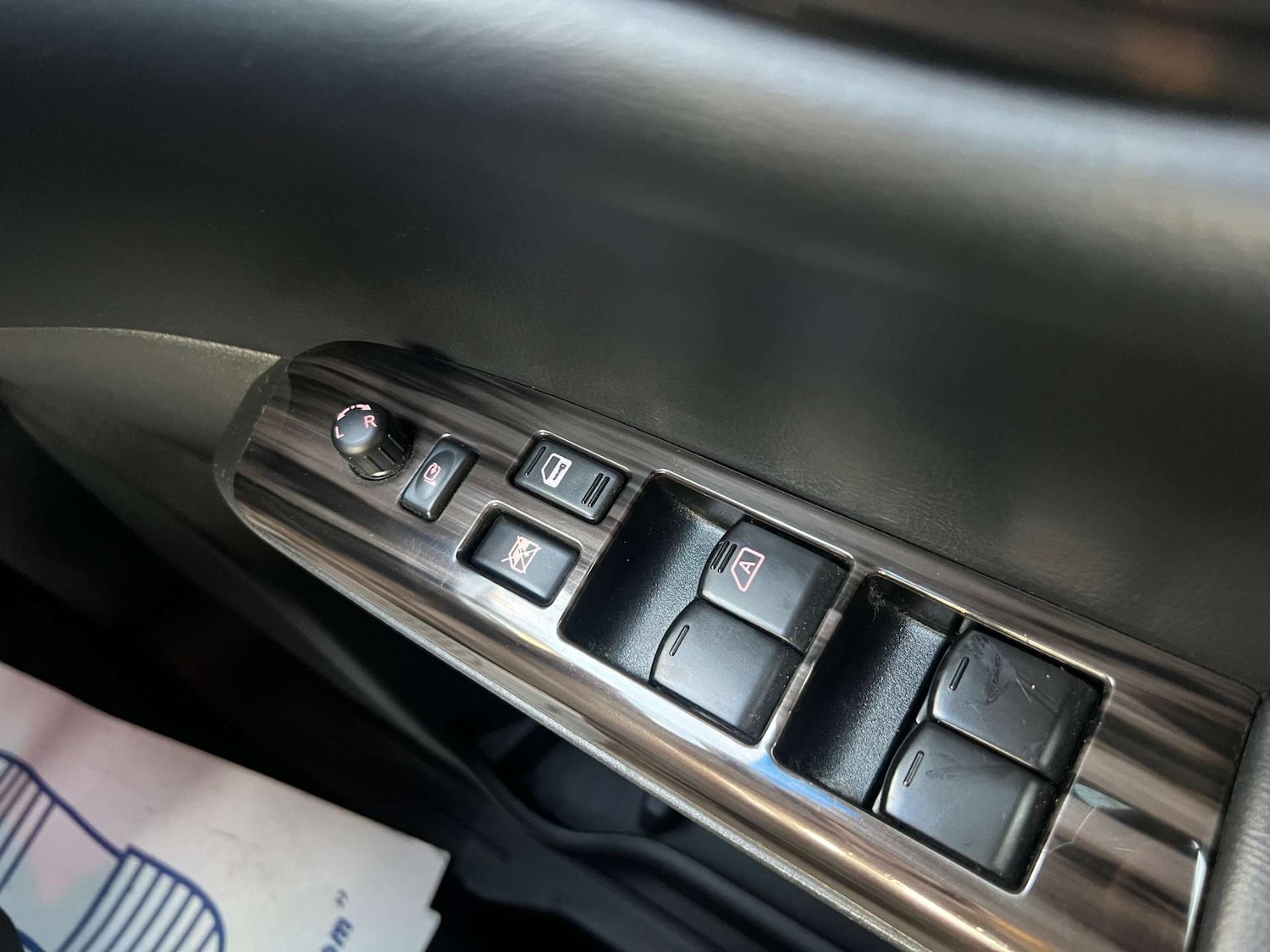 Used Nissan Elgrand 2014 for sale - 76948237: Photo 16