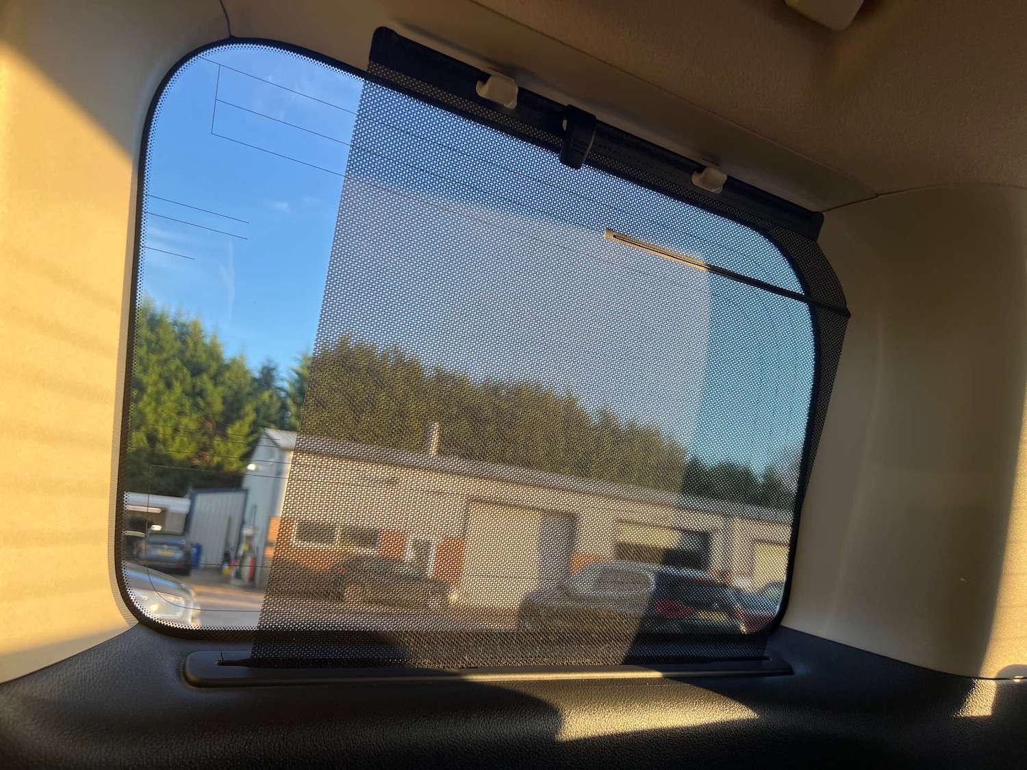 Used Nissan Elgrand 2014 for sale - 76948237: Photo 17