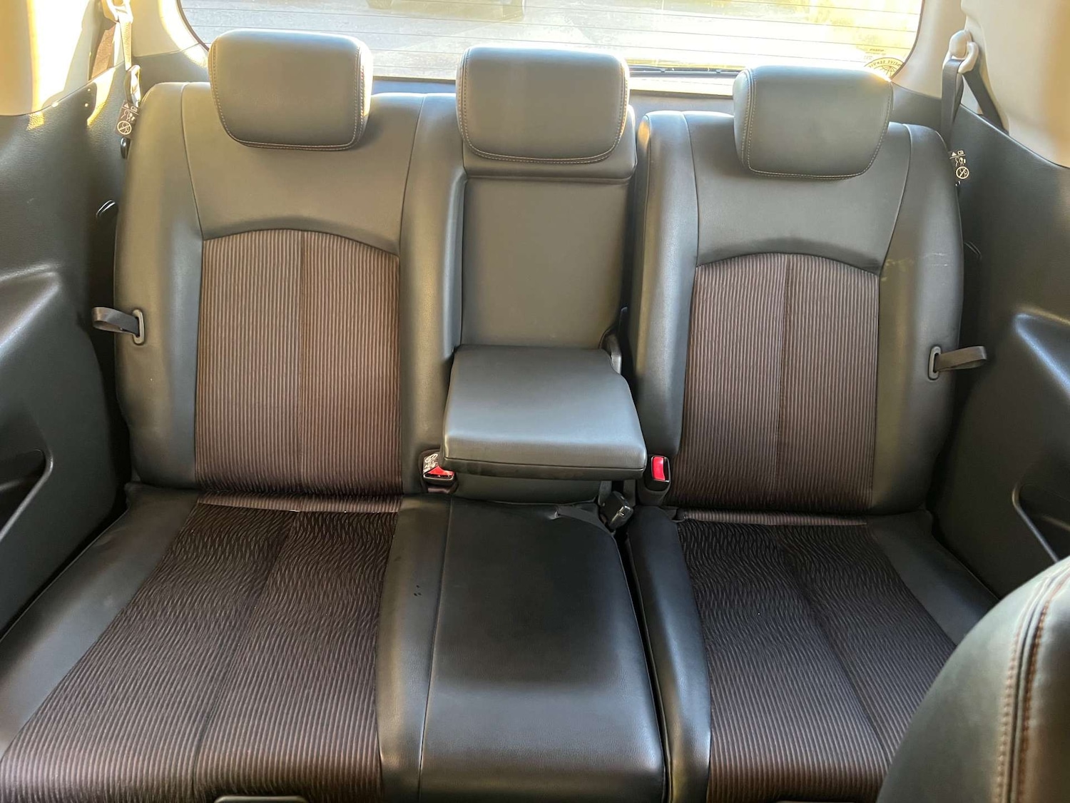 Used Nissan Elgrand 2014 for sale - 76948237: Photo 28