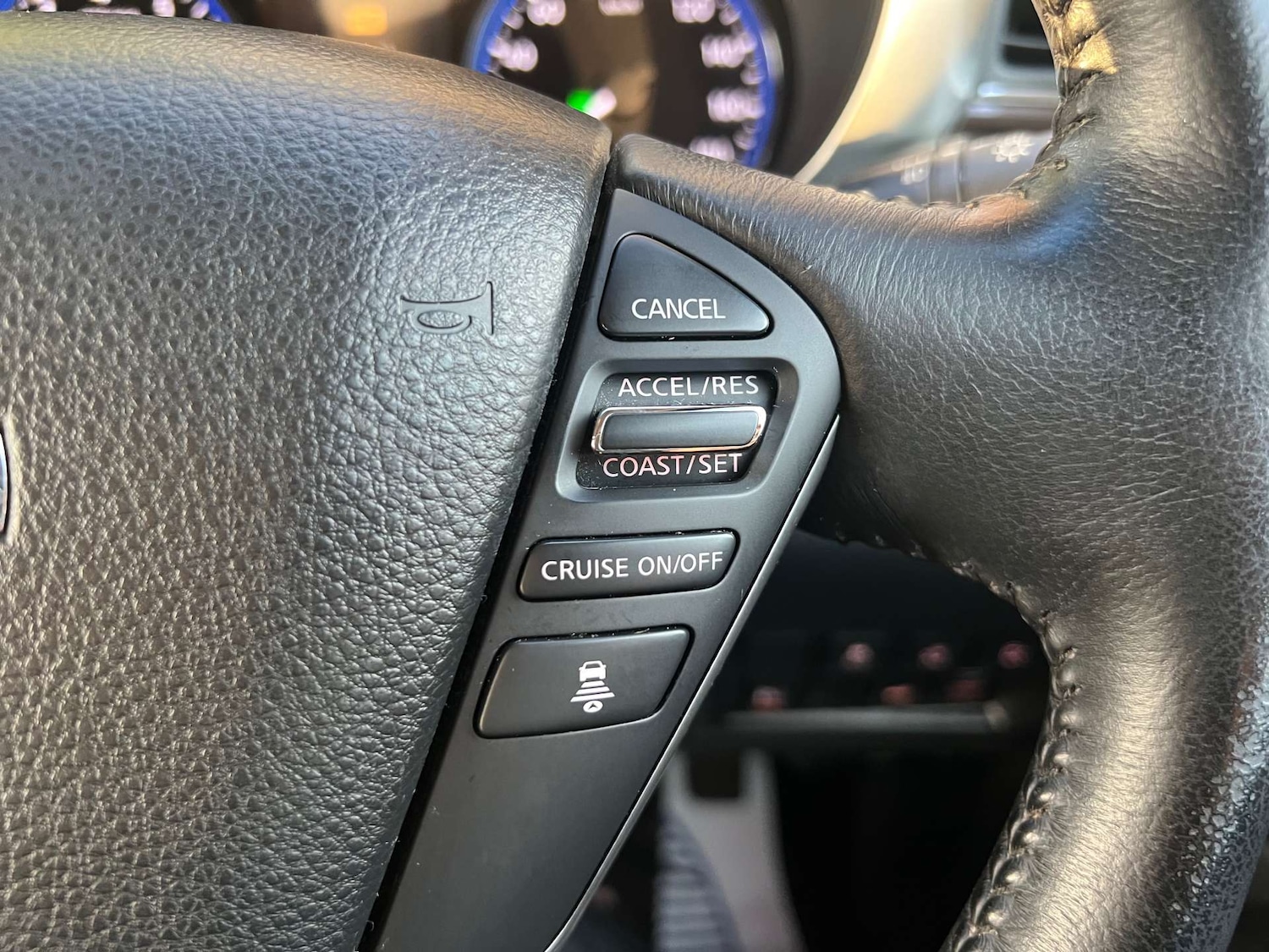 Used Nissan Elgrand 2014 for sale - 76948237: Photo 36