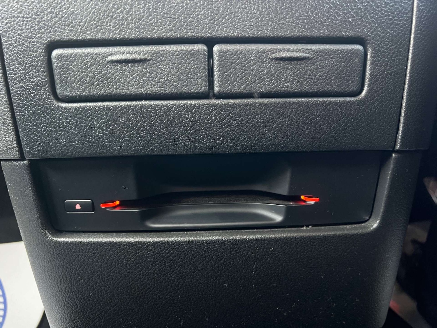 Used Nissan Elgrand 2014 for sale - 76948237: Photo 48