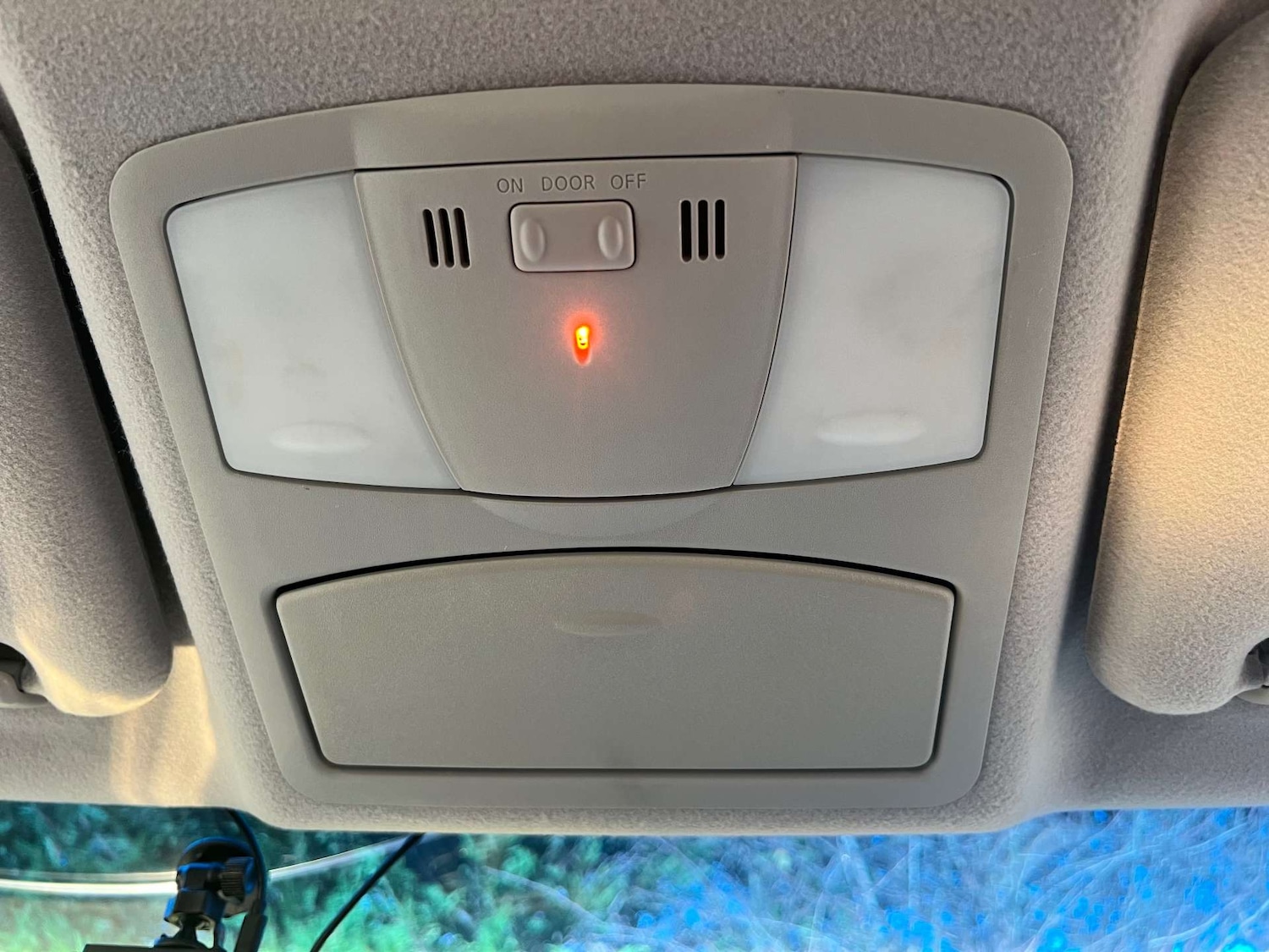 Used Nissan Elgrand 2014 for sale - 76948237: Photo 63