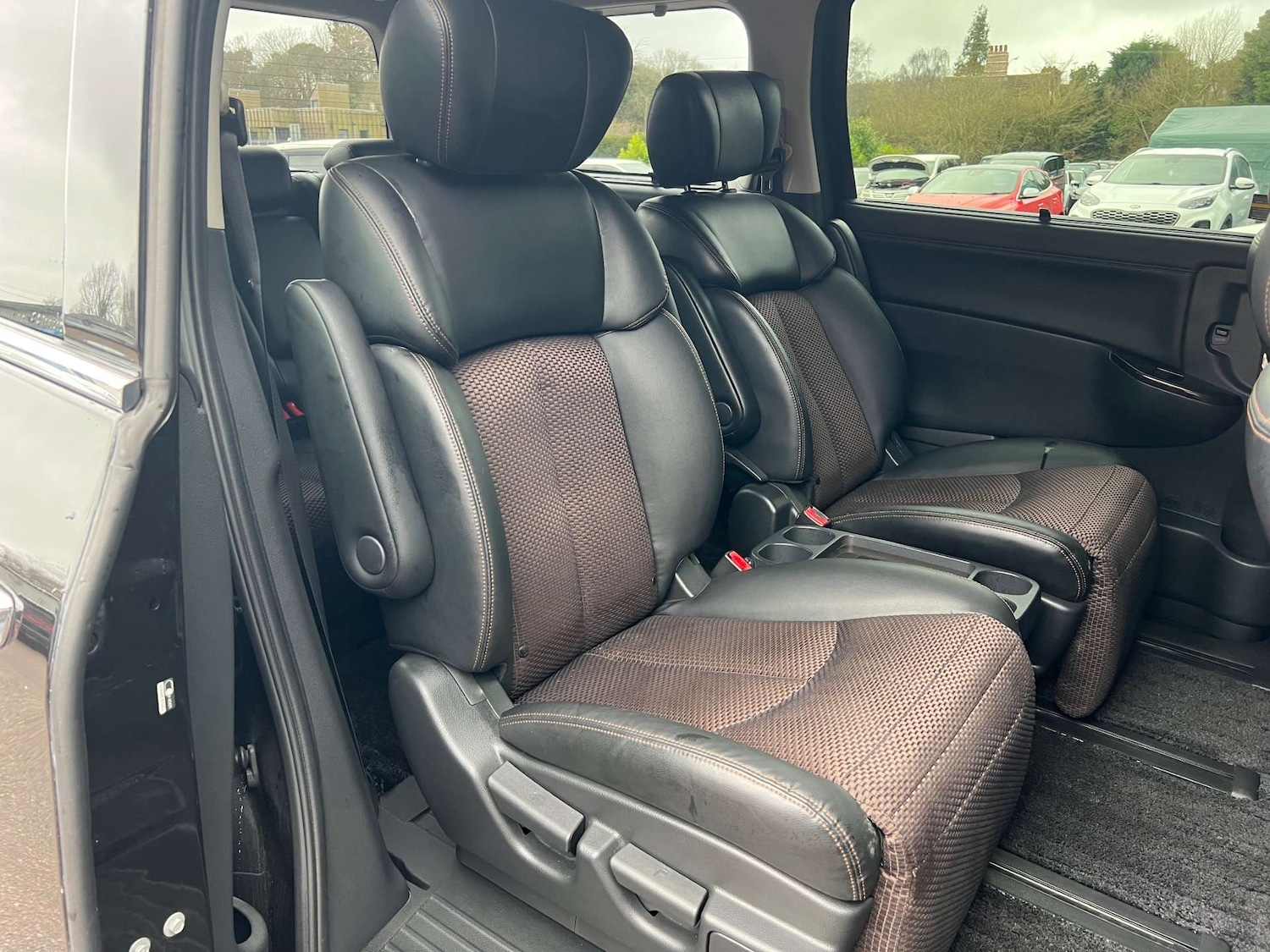 Used Nissan Elgrand 2012 for sale - 76971080: Photo 21