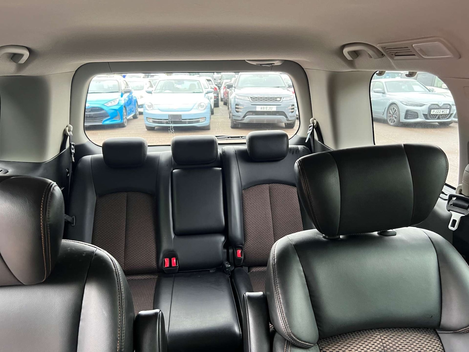 Used Nissan Elgrand 2012 for sale - 76971080: Photo 25