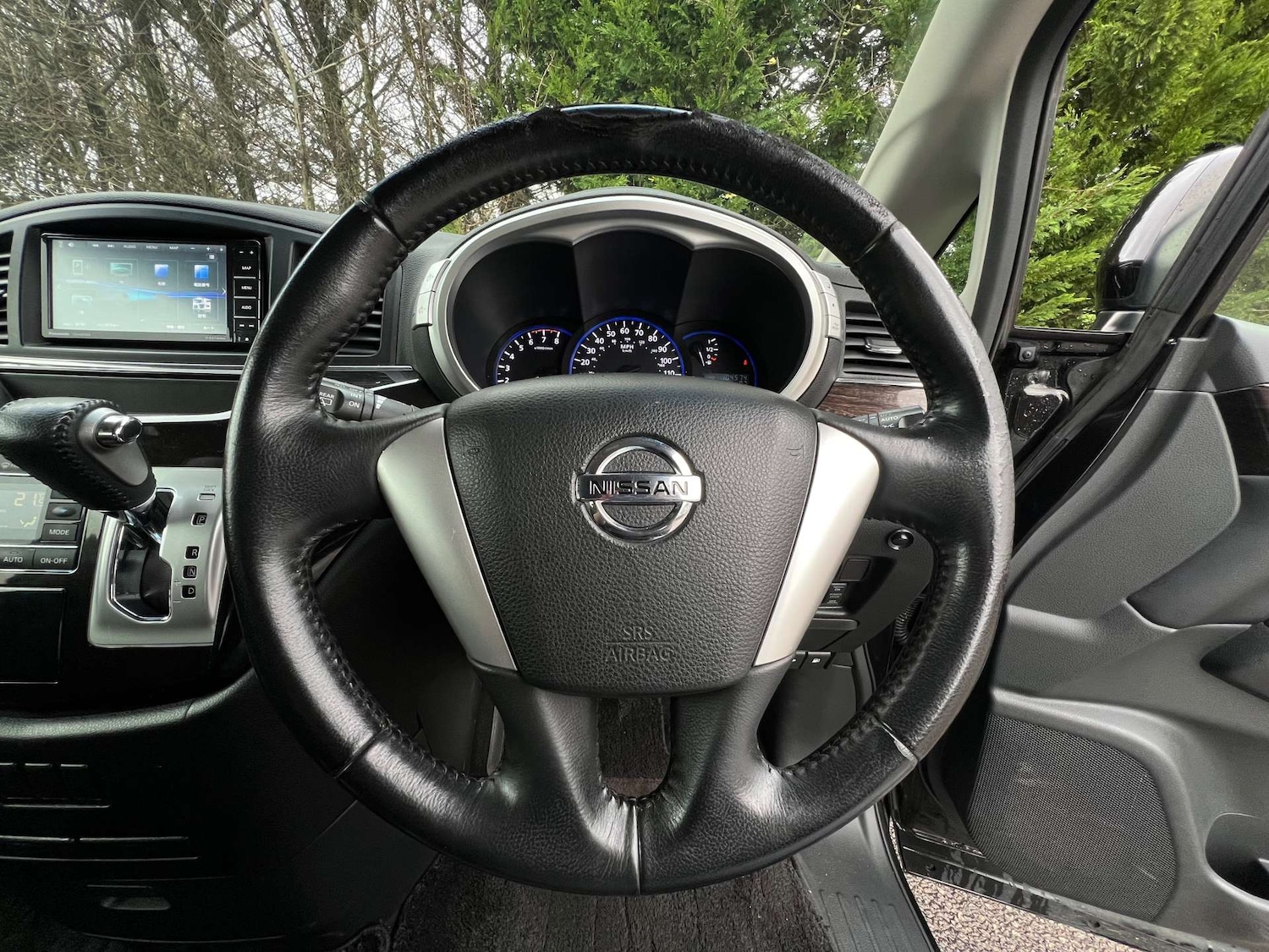 Used Nissan Elgrand 2012 for sale - 76971080: Photo 27