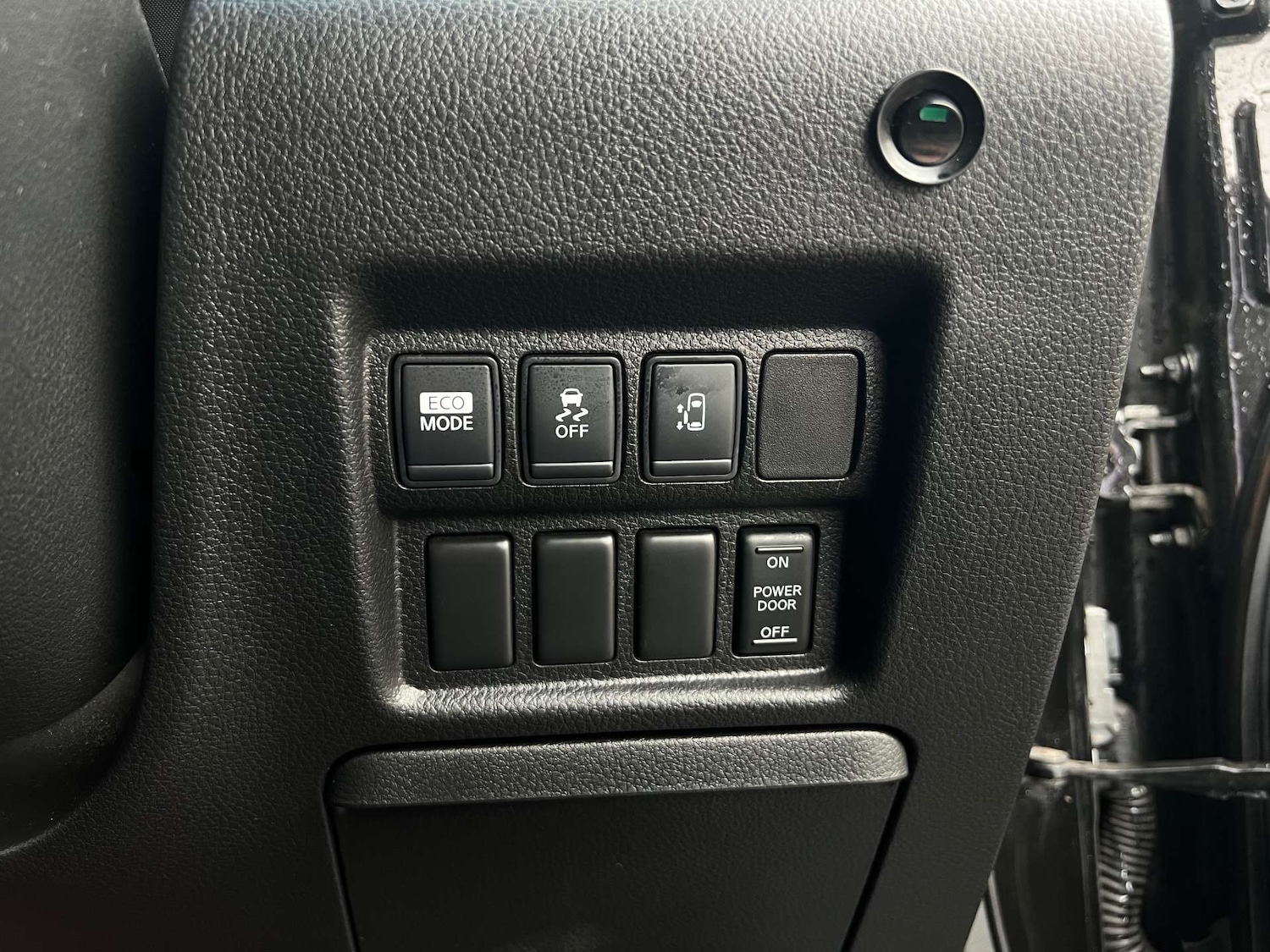 Used Nissan Elgrand 2012 for sale - 76971080: Photo 45