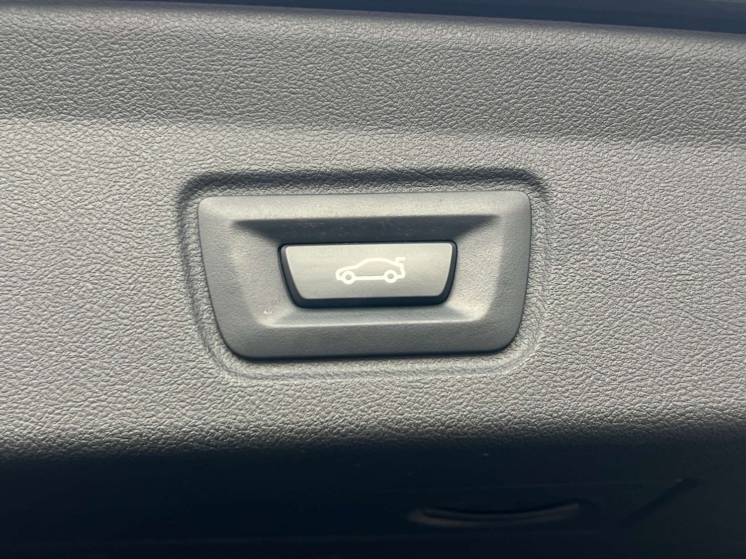 Used BMW i4 2022 for sale - 76776996: Photo 14