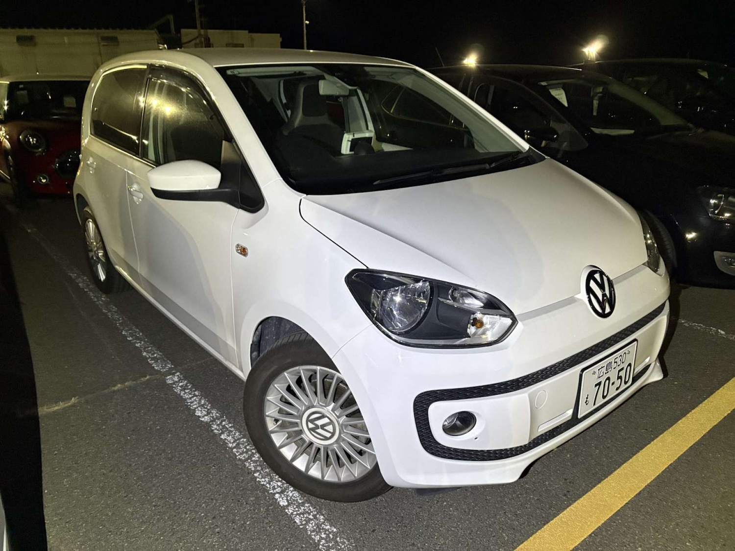 Used Volkswagen up! 2013 for sale - 78152285: Photo 2