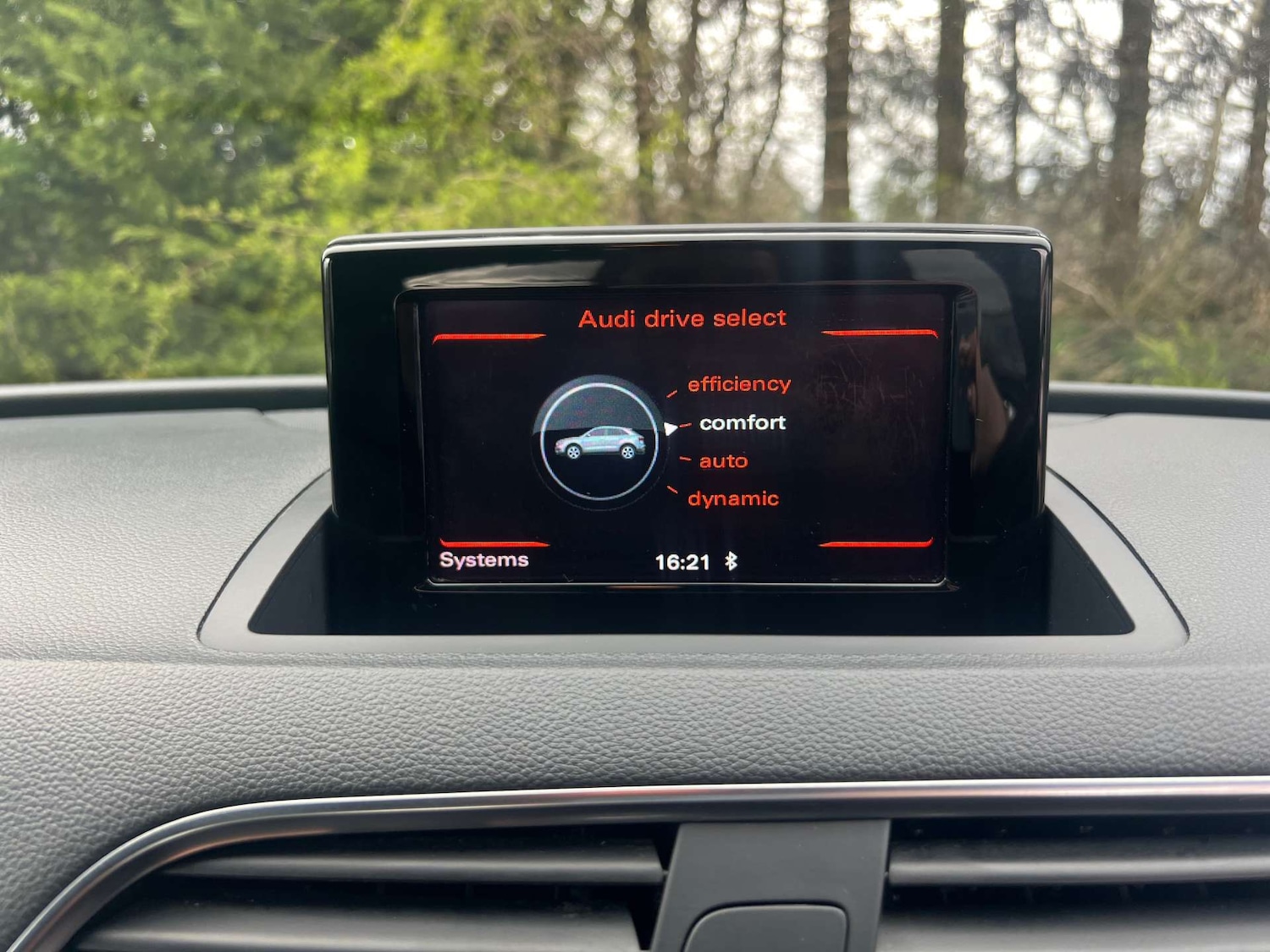 Used Audi Q3 2015 for sale - 77916368: Photo 45