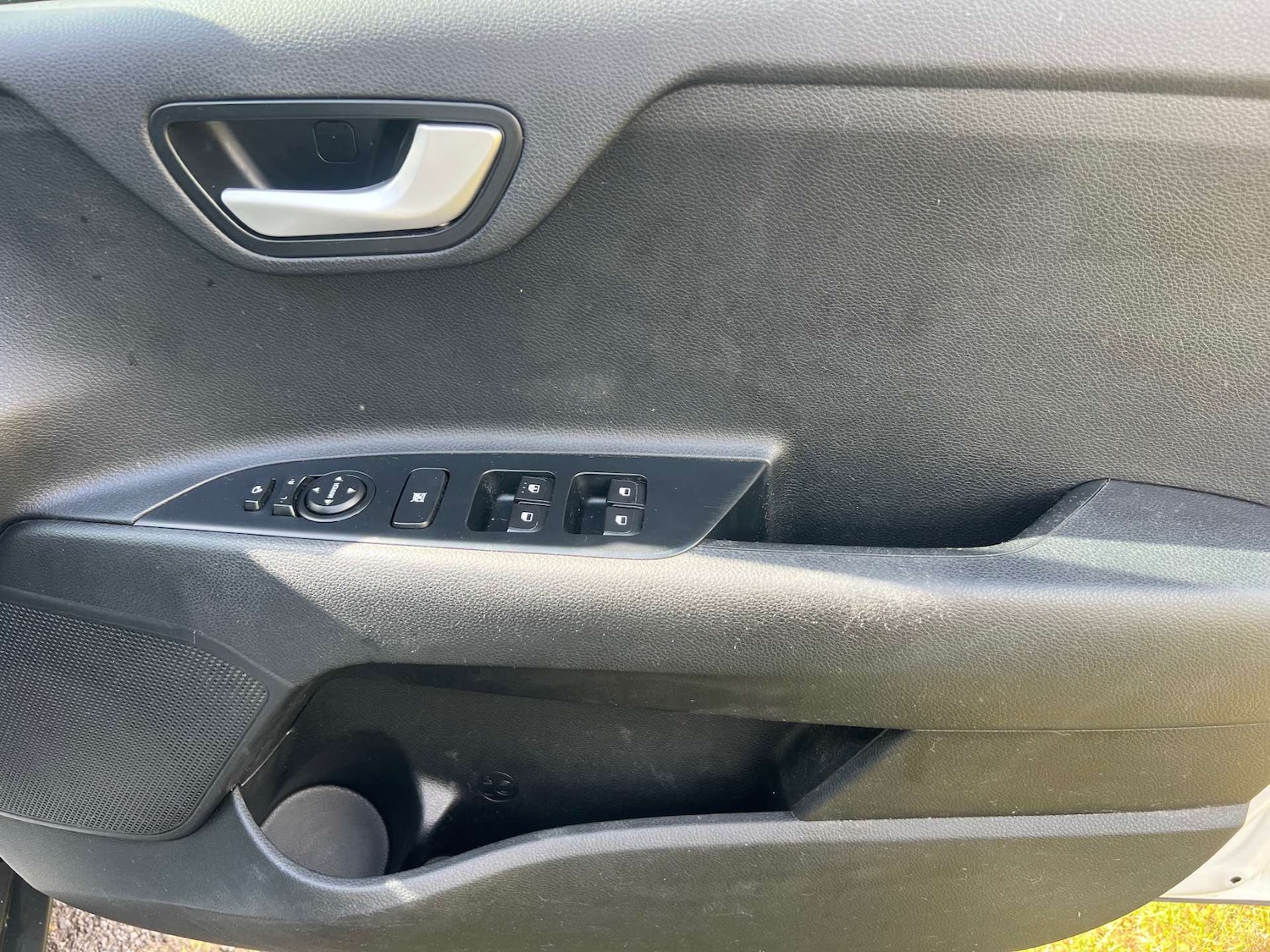 Used Kia Stonic 2018 for sale - 76776963: Photo 15