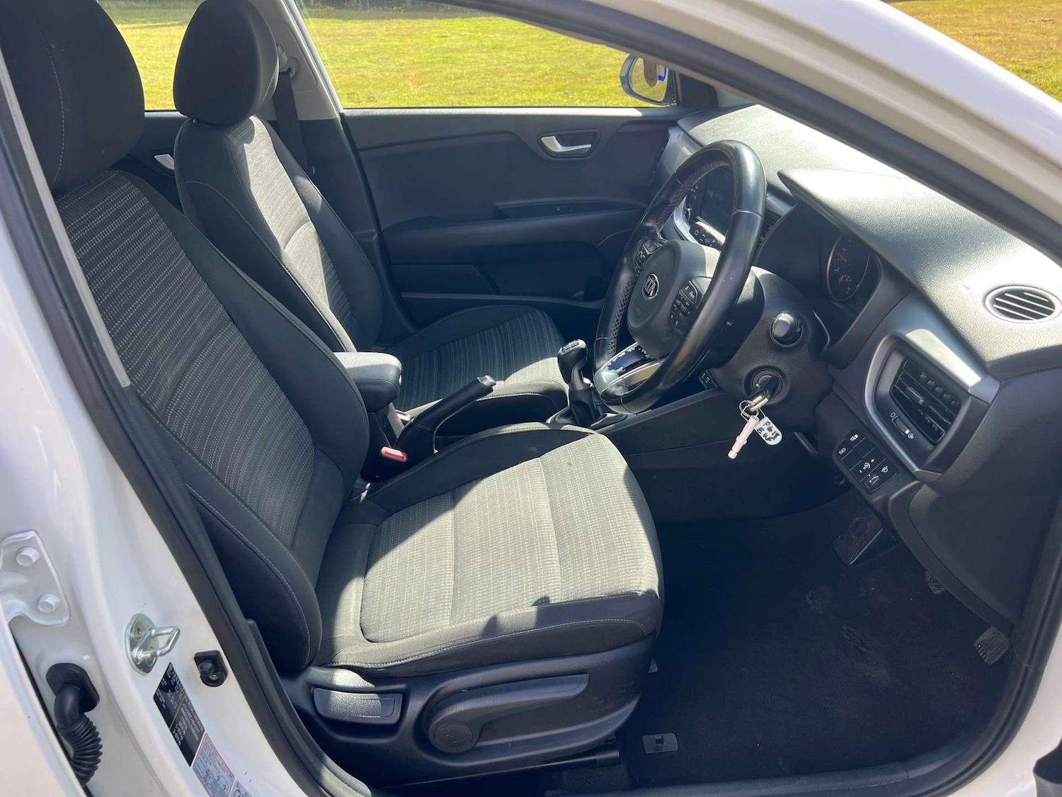 Used Kia Stonic 2018 for sale - 76776963: Photo 18