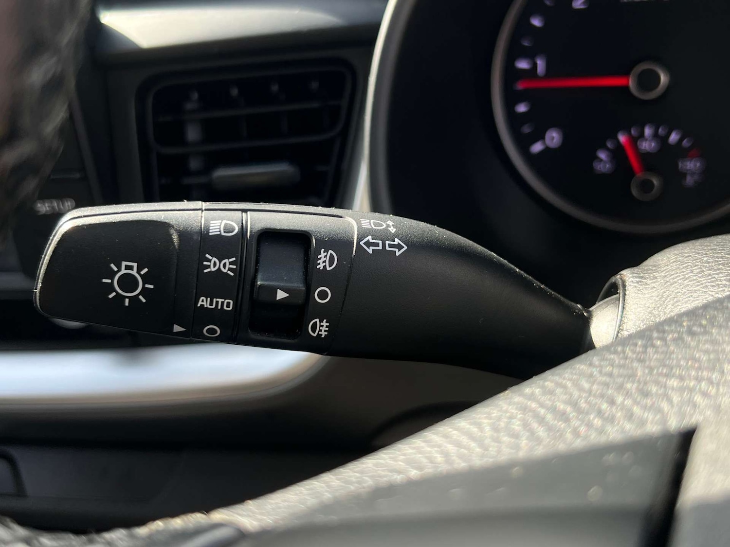 Used Kia Stonic 2018 for sale - 76776963: Photo 29