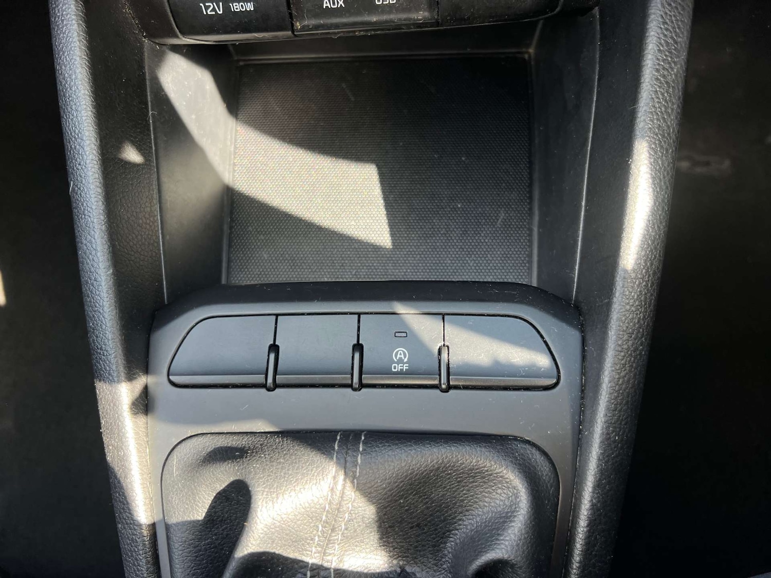 Used Kia Stonic 2018 for sale - 76776963: Photo 38