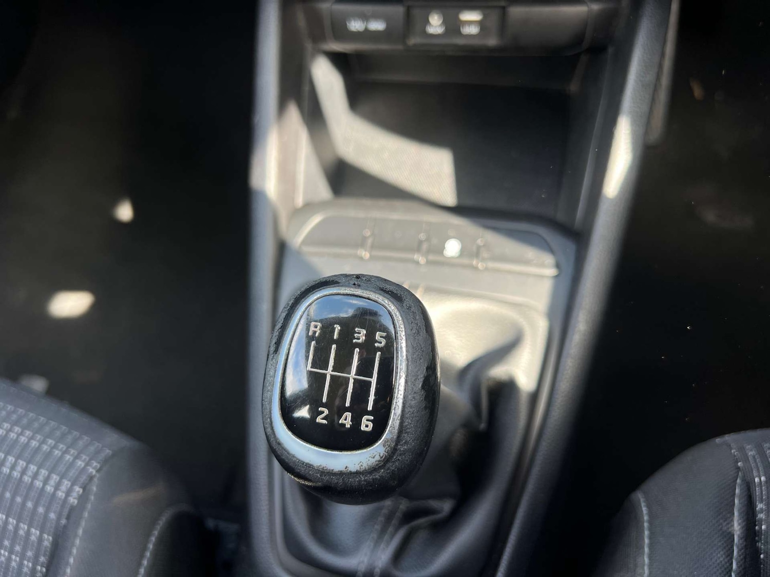 Used Kia Stonic 2018 for sale - 76776963: Photo 39