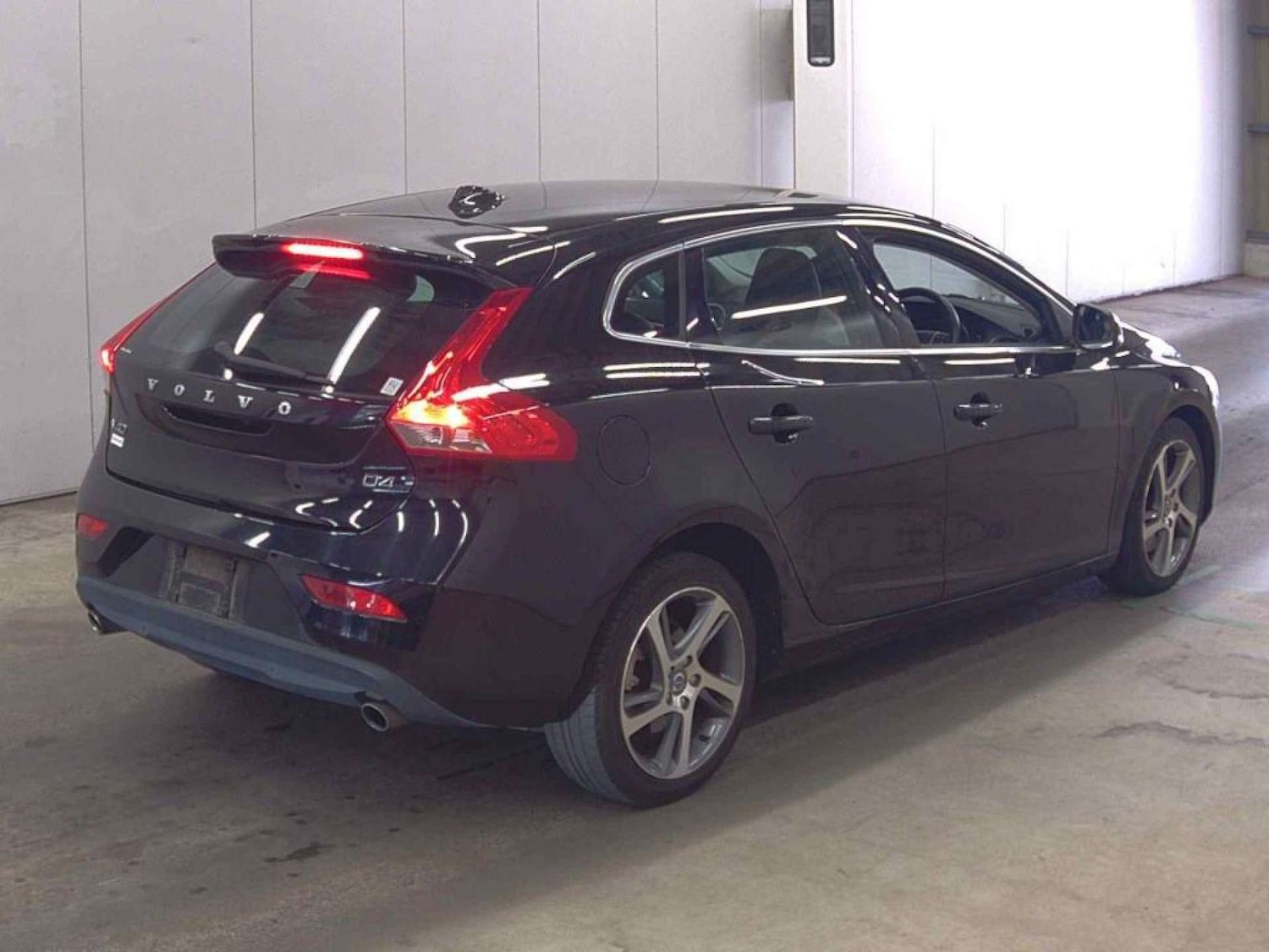 Used Volvo V40 2016 for sale - 77850620: Photo 7