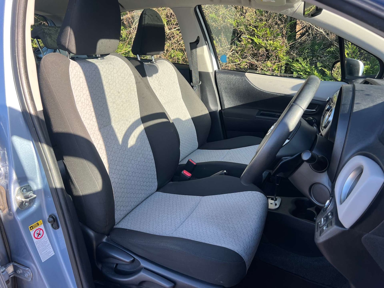 Used Toyota Yaris 2012 for sale - 77581078: Photo 19