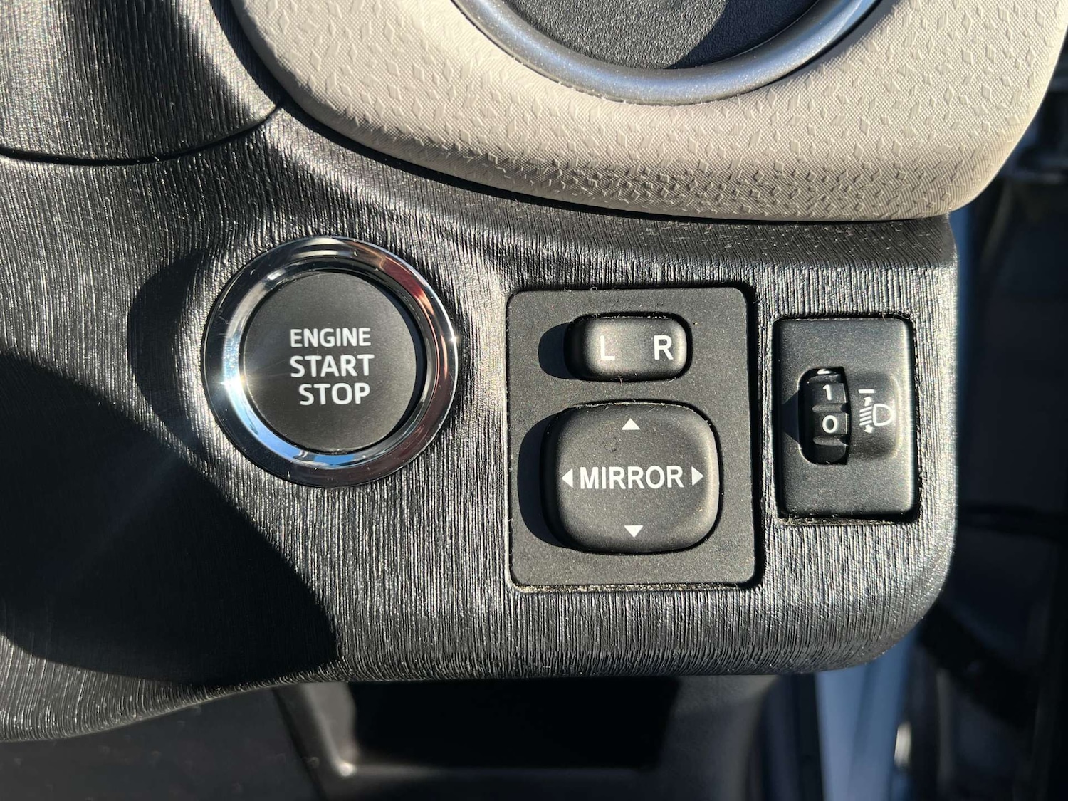 Used Toyota Yaris 2012 for sale - 77581078: Photo 22