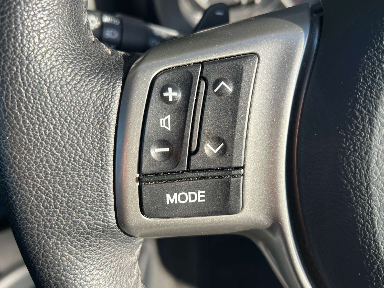 Used Toyota Yaris 2012 for sale - 77581078: Photo 26